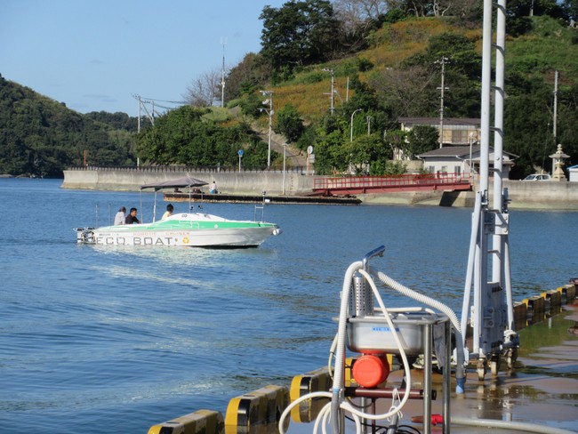 広島商船高専「自律航行技術開発」実施のサブ画像4_自律航行船運航中の写真