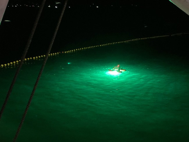 ロボットによる水産業の省人・省力化ー長崎の漁師主導で「漁火（いさりび）ロボ」を開発のサブ画像2_運用中の漁火ロボ