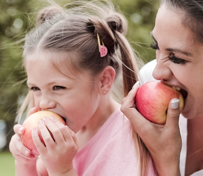 サクっとした食感と甘味と酸味の絶妙なバランス、小ぶりなサイズが人気ニュージーランド産＜JAZZ™りんご＞今年6月上旬に全国販売開始のメイン画像