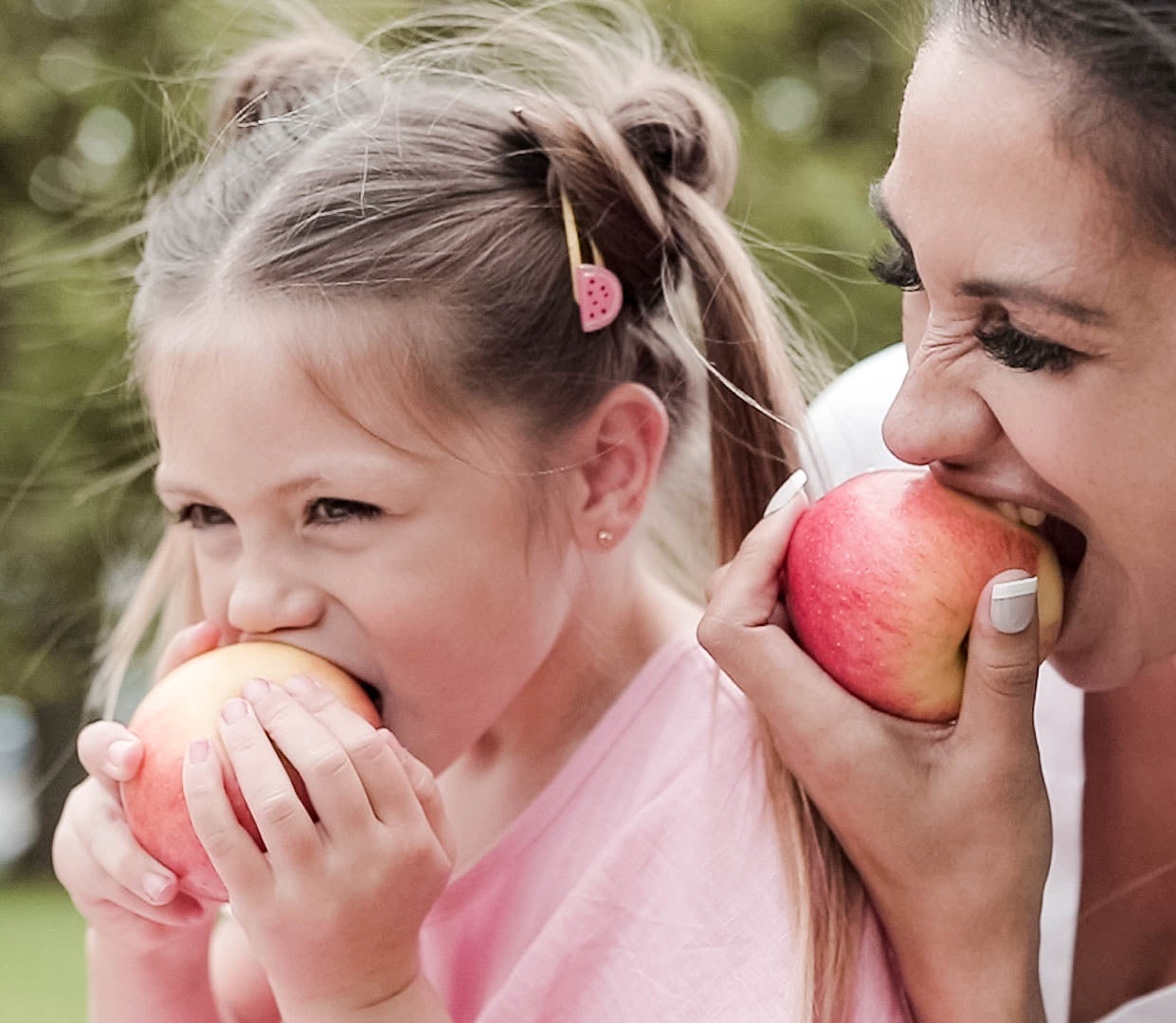 サクっとした食感と甘味と酸味の絶妙なバランス、小ぶりなサイズが人気ニュージーランド産＜JAZZ™りんご＞今年6月上旬に全国販売開始のサブ画像1