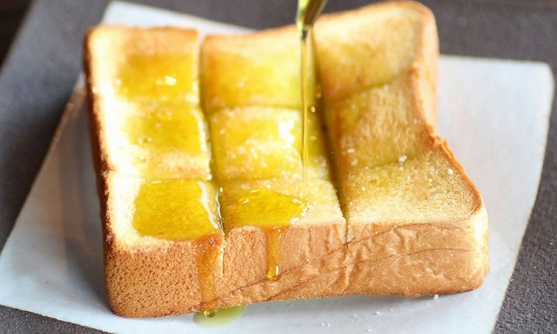 日本では作れない旬を届けたい！旬の「檸檬」と「オリーブ」を一緒に搾った夏限定のオイル！「新鮮檸檬オリーブオイル」のサブ画像6_＜爽やかレモントースト＞