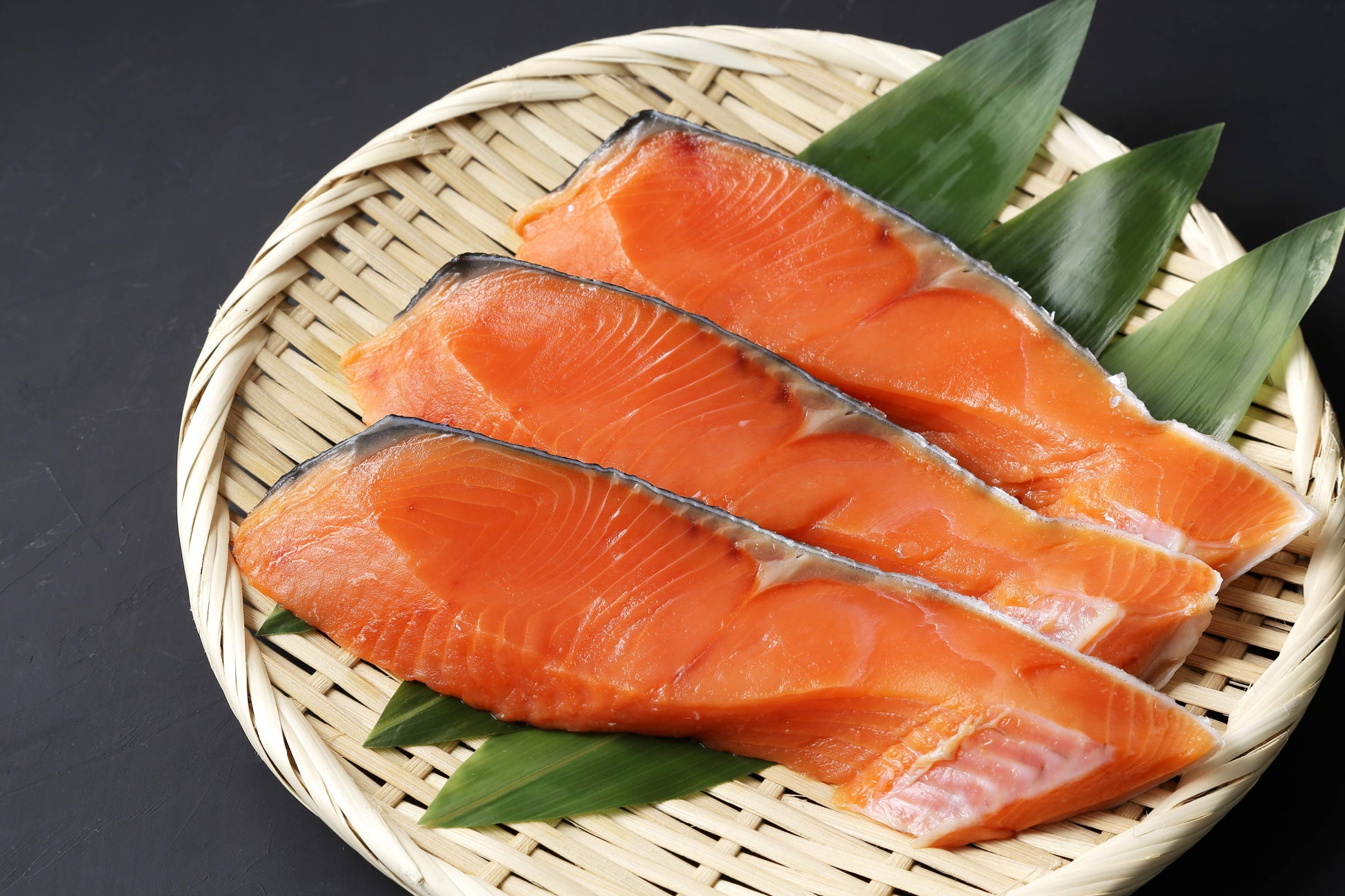 食卓にお店の味を！大阪の人気飲食店ブランドが手掛ける食品ブランドがスタート。第一弾は国産養殖の「銀鮭」と「合鴨」のサブ画像2