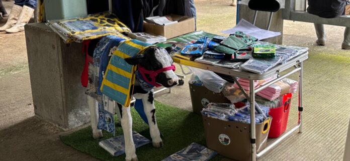【USIMO】牛の夏バテ対策に最適！電気不要のネッククーラー、鹿児島で展示販売　6/26～28のメイン画像