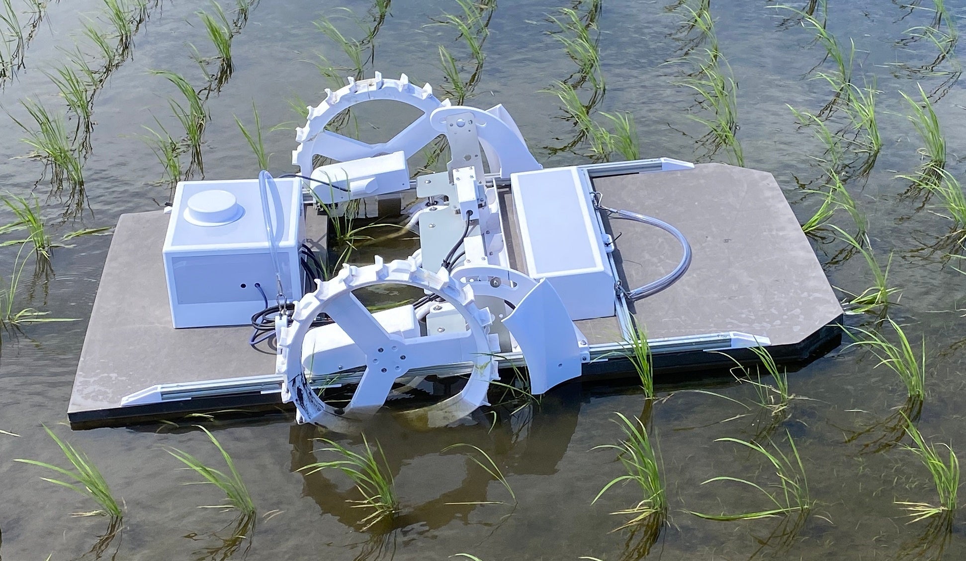 農業用除草ロボットSV01を開発のサブ画像1_2023年型プロトタイプ