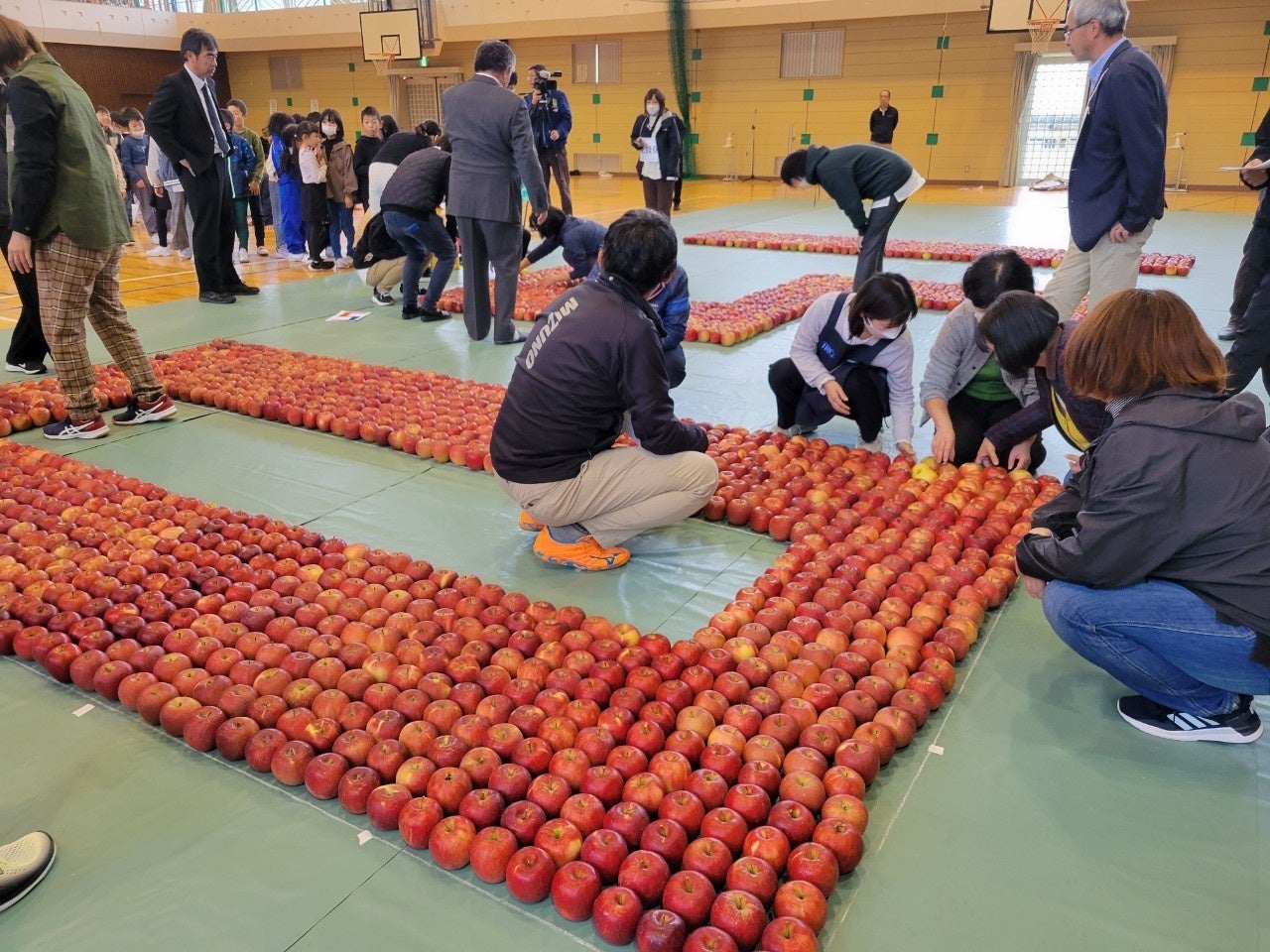 【岐阜県高山市】地元の小学校が「飛騨りんご」でギネス記録に挑戦！のサブ画像3