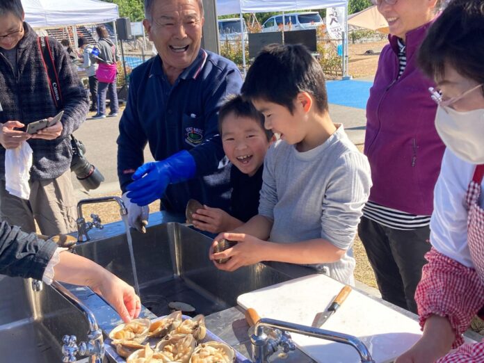 さばいた魚でキャンプ飯作り！ふくしま浜キャンプ飯とのコラボ！『日本さばける塾 in ふくしま』を開催しました！のメイン画像