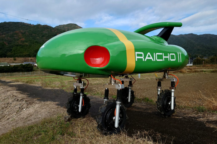 収穫も耕起も可能！ 多機能型農業ロボット『雷鳥２号』を開発のメイン画像