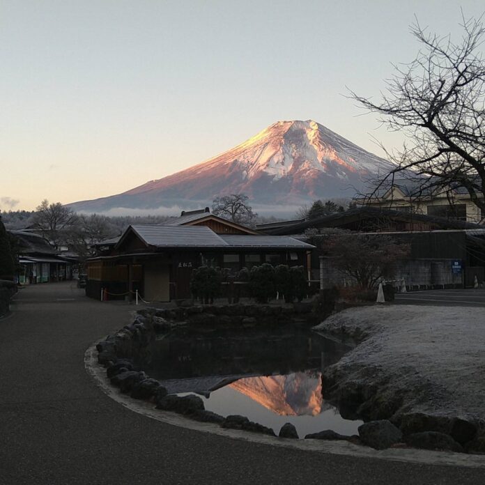 【忍野八海】能登半島地震から学ぶ観光地の防災、山梨県内初の出張輪島朝市ものメイン画像