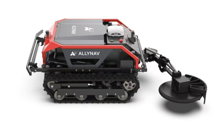 【業界初】スマート草刈りロボット「Taurus80E」が日本上陸のメイン画像