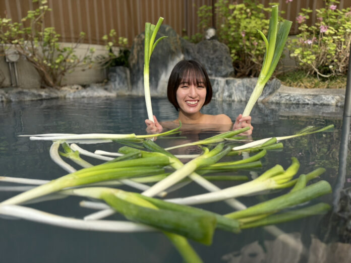 おふろcafe ハレニワの湯で勤労感謝の日に合わせて、地元の名産品「深谷ねぎ」を使った「ねぎらい風呂」を実施しますのメイン画像